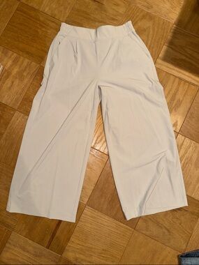 Athleta Light Beige Elastic Waist Pants